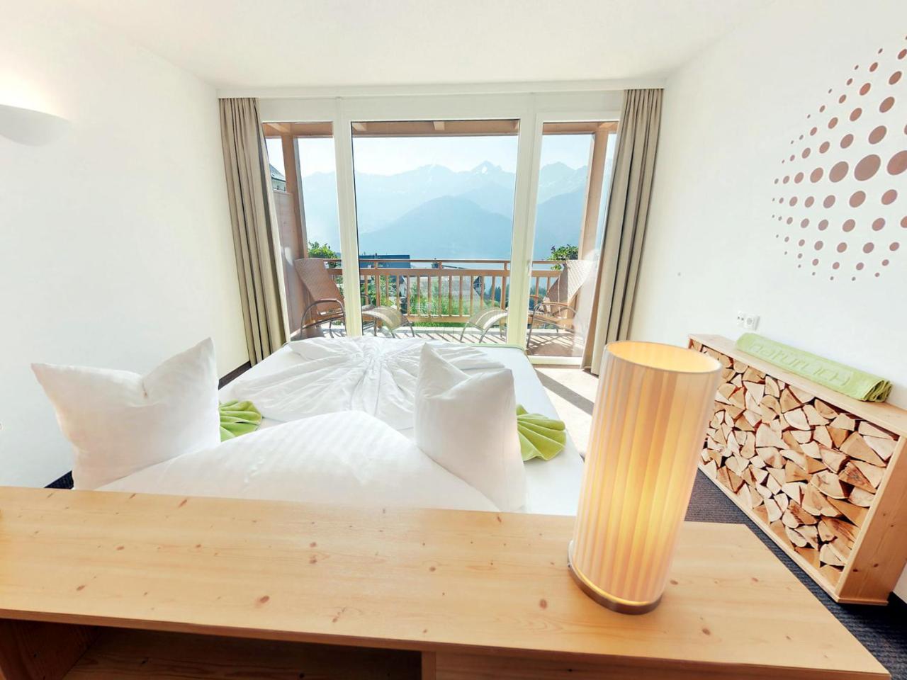 Natuerlich Hotel Mit Charakter Fiss Exterior photo
