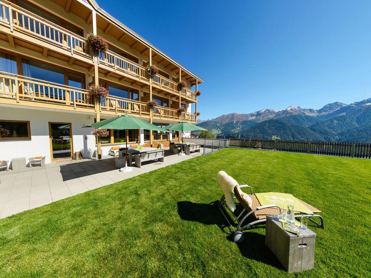 Natuerlich Hotel Mit Charakter Fiss Exterior photo