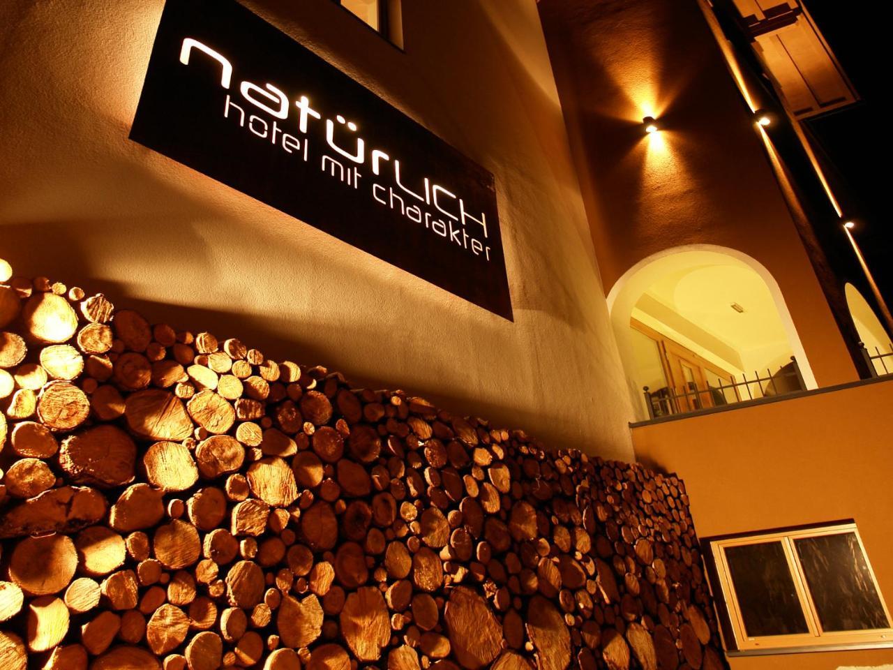 Natuerlich Hotel Mit Charakter Fiss Exterior photo
