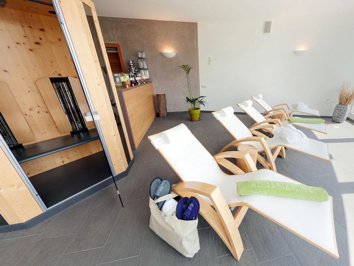Natuerlich Hotel Mit Charakter Fiss Exterior photo